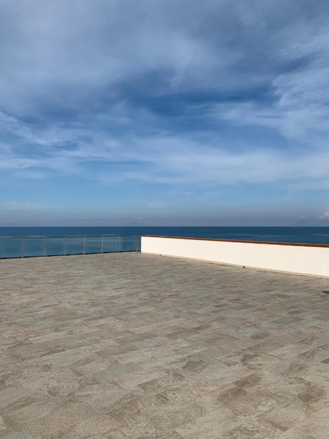 Апартаменти La Porta Delle Eolie Капо-д'Орландо Екстер'єр фото