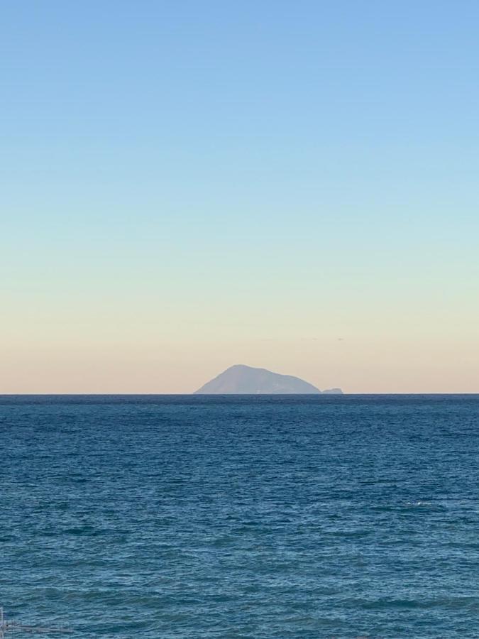 Апартаменти La Porta Delle Eolie Капо-д'Орландо Екстер'єр фото